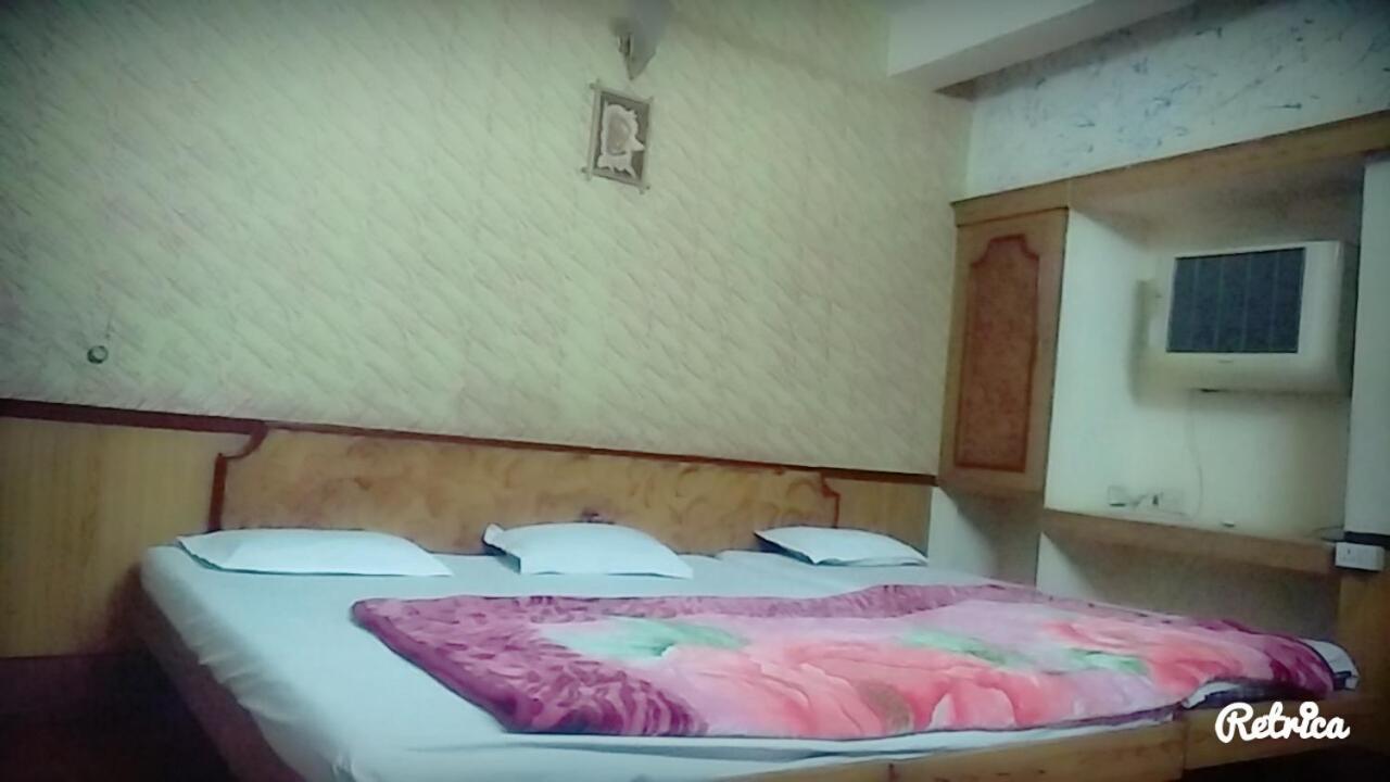 New Crown Hotel Индаур Экстерьер фото